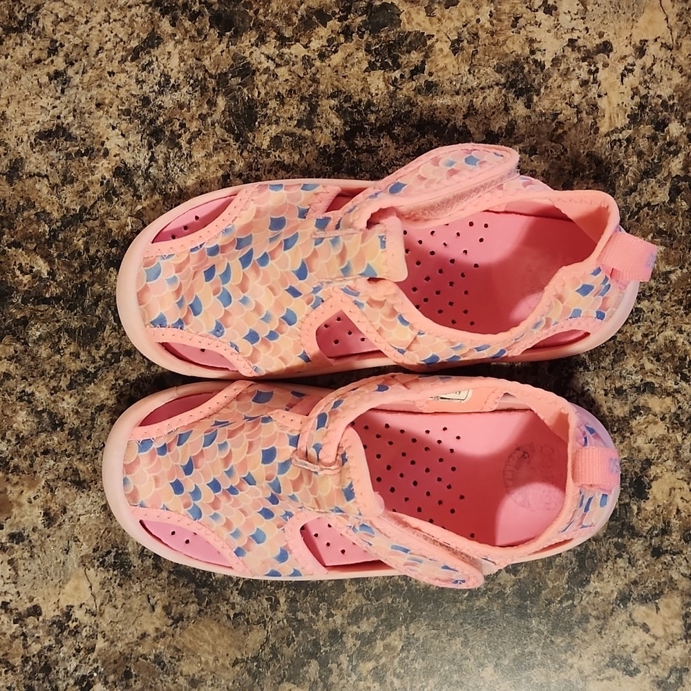 Water shoes